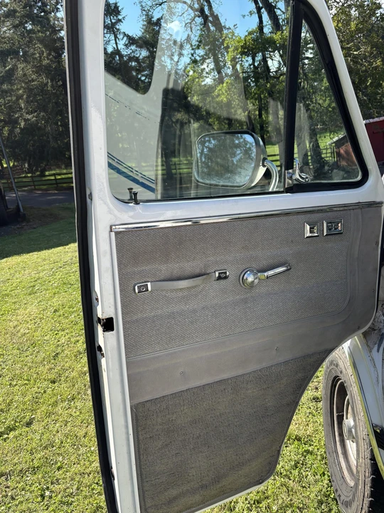 1993 Chevrolet G-Series Van - Image 27 of 31