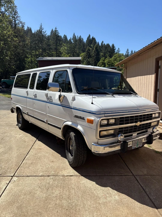 1993 Chevrolet G-Series Van - Image 8 of 31