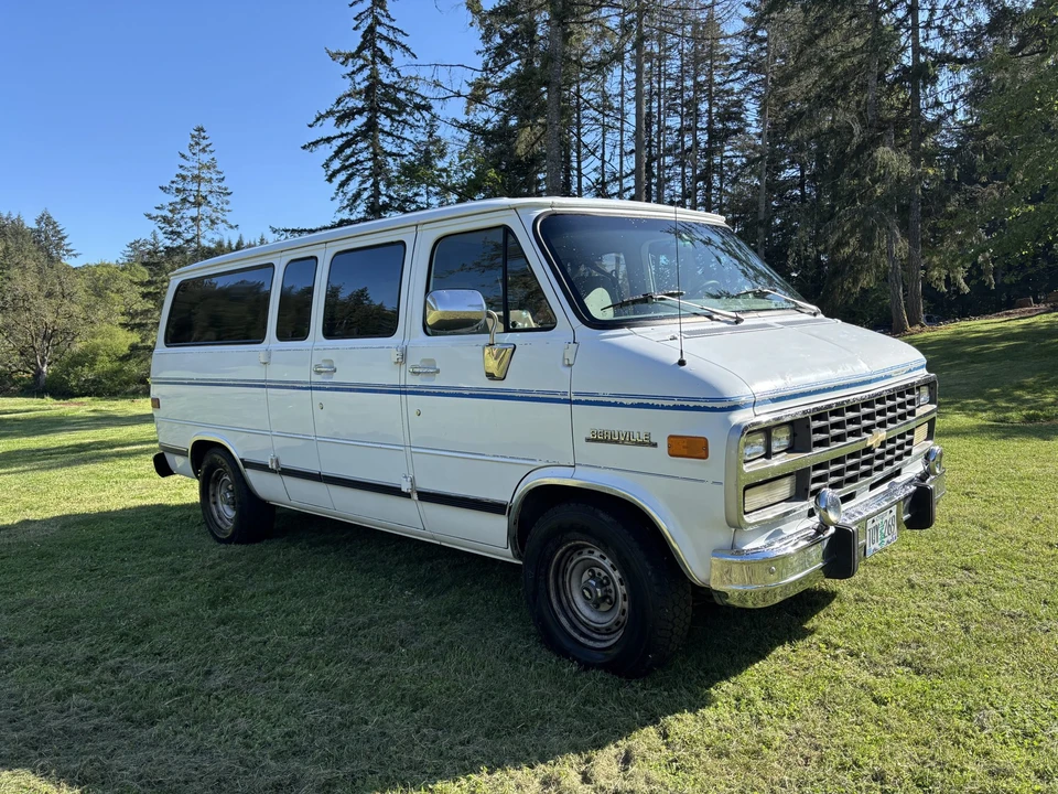 1993 Chevrolet G-Series Van - Image 7 of 31