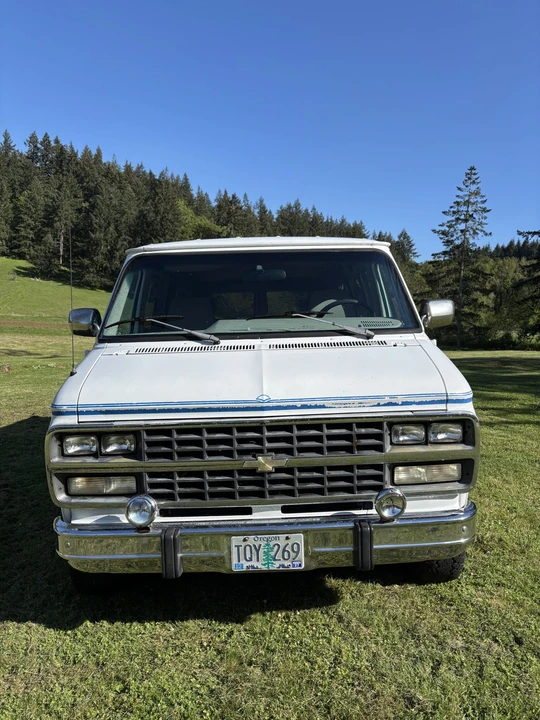 1993 Chevrolet G-Series Van - Image 9 of 31