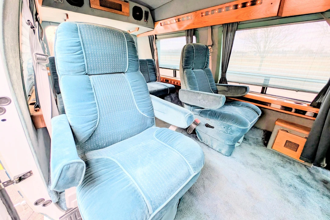 1993 Chevrolet G-Series Van - Image 29 of 31