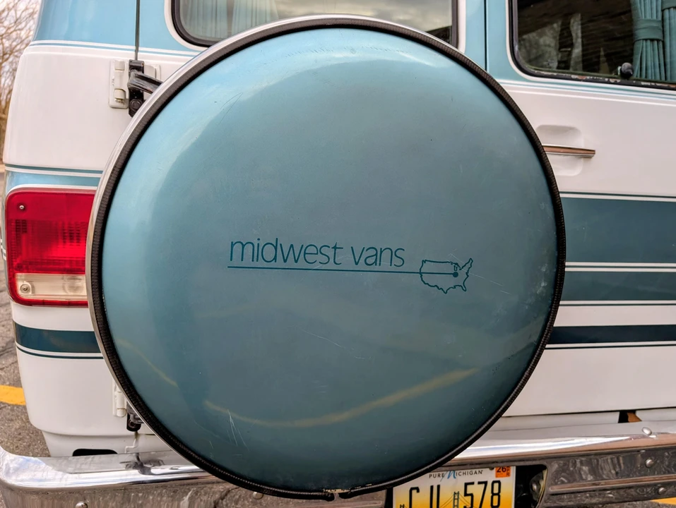 1993 Chevrolet G-Series Van - Image 16 of 31