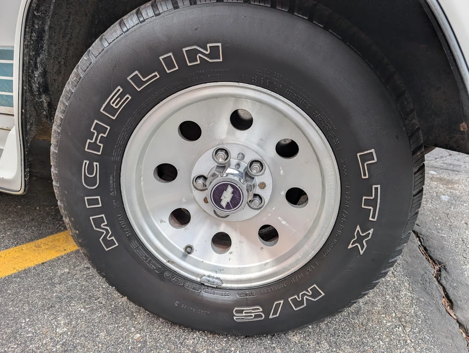 1993 Chevrolet G-Series Van - Image 23 of 31
