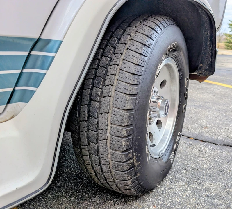 1993 Chevrolet G-Series Van - Image 26 of 31