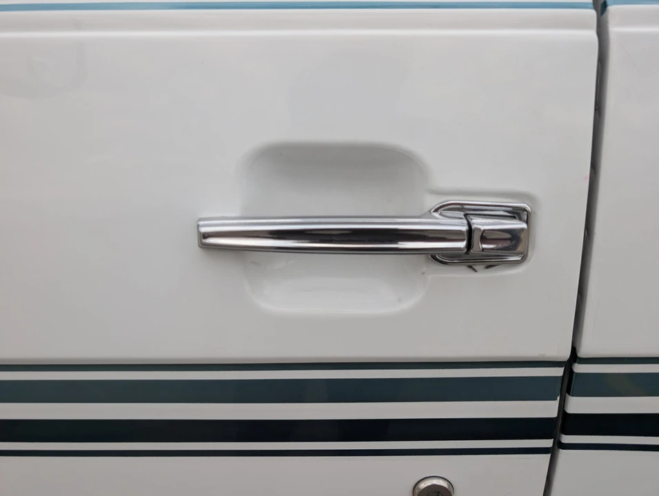 1993 Chevrolet G-Series Van - Image 14 of 31