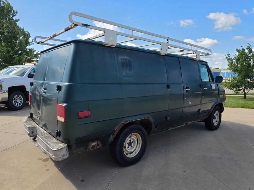 1993 Chevrolet G-Series Van - Image 3 of 12