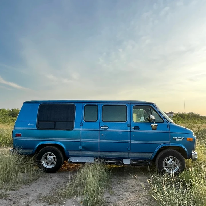 1993 Chevrolet G-Series Van - Image 3 of 21