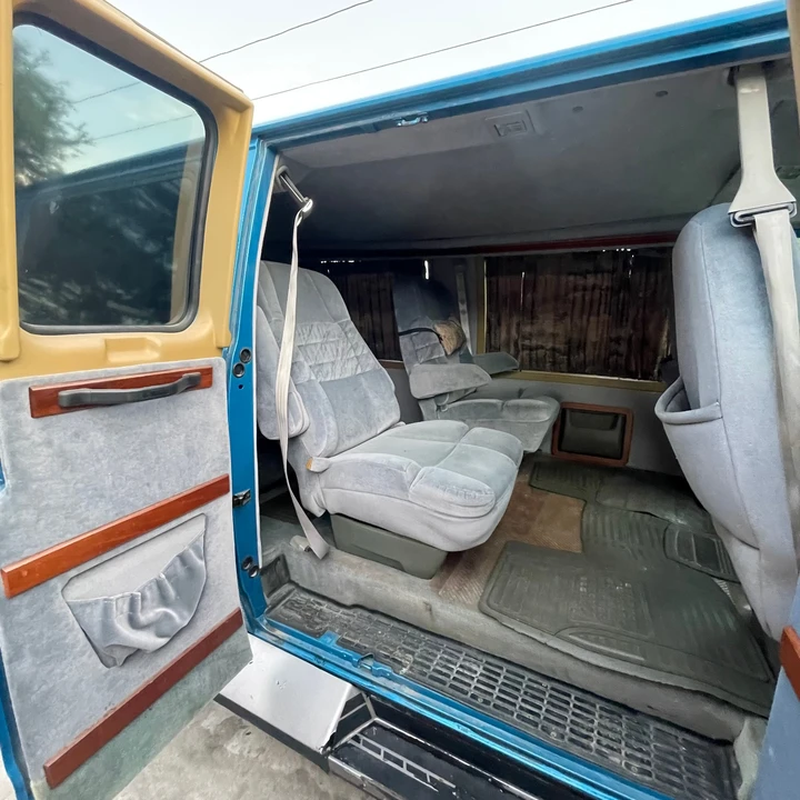 1993 Chevrolet G-Series Van - Image 9 of 21