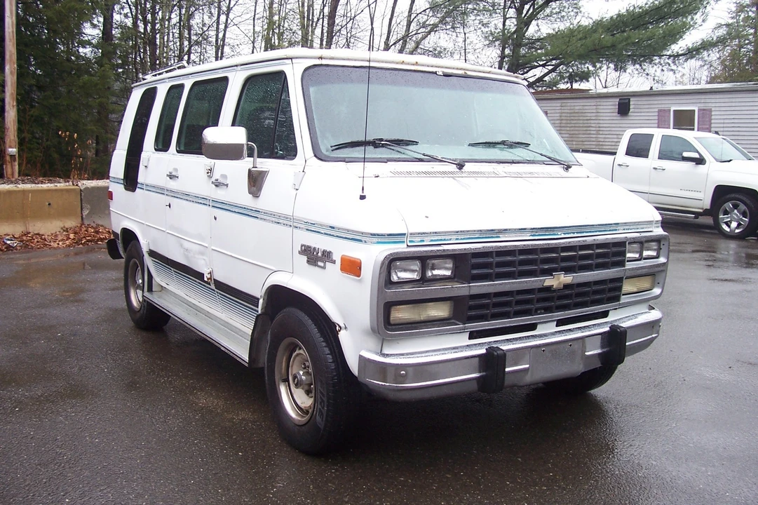 1993 Chevrolet G-Series Van - Image 6 of 13