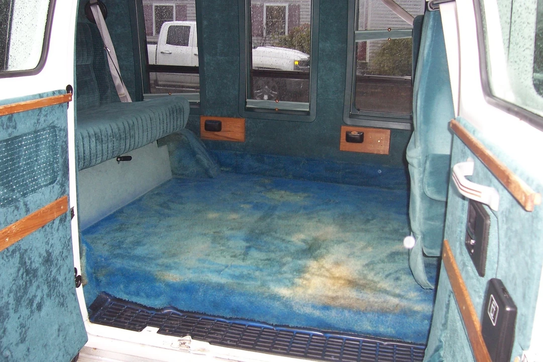 1993 Chevrolet G-Series Van - Image 12 of 13