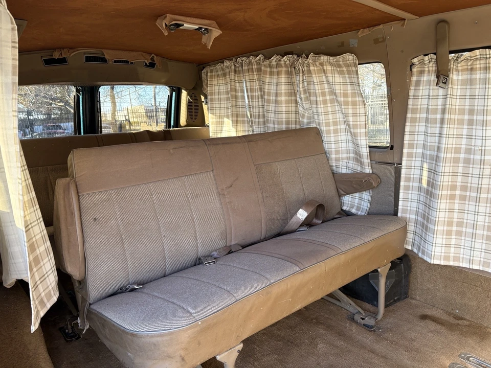 1993 Chevrolet G-Series Van - Image 8 of 12