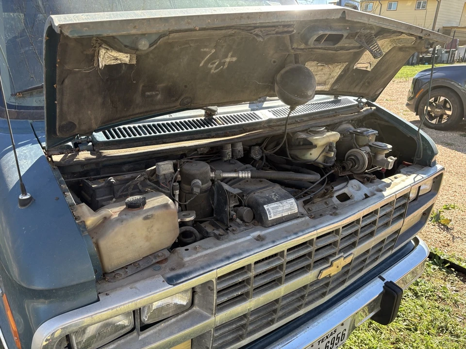 1993 Chevrolet G-Series Van - Image 11 of 12