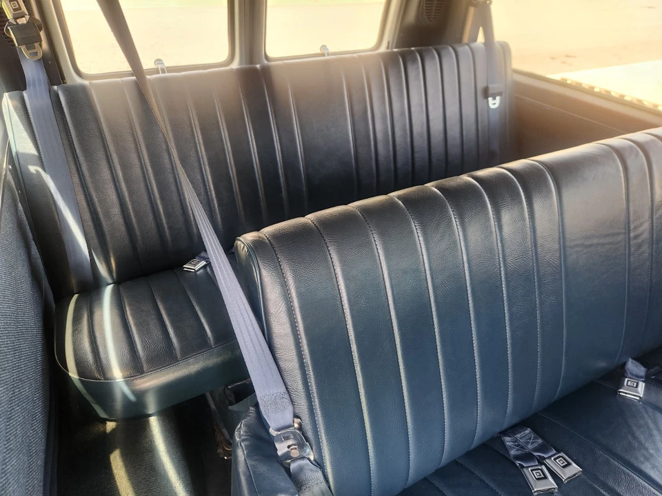 1993 Chevrolet G-Series Van - Image 10 of 26