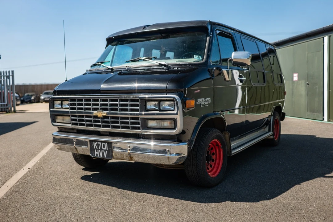 1993 Chevrolet G-Series Van - Image 13 of 30