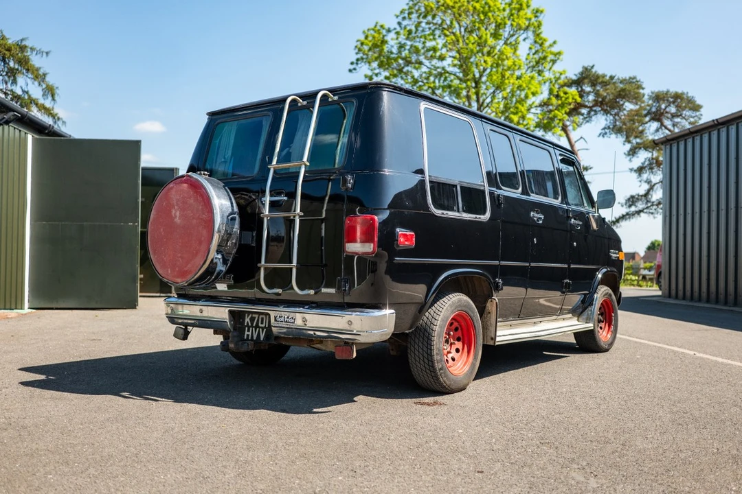 1993 Chevrolet G-Series Van - Image 2 of 30