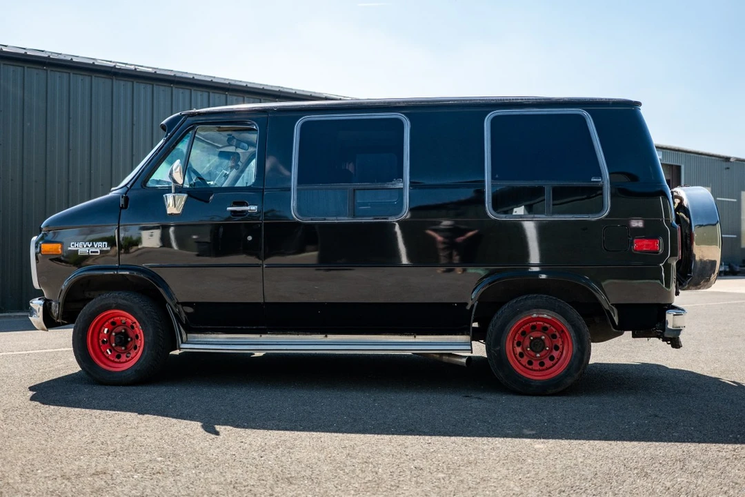 1993 Chevrolet G-Series Van - Image 16 of 30