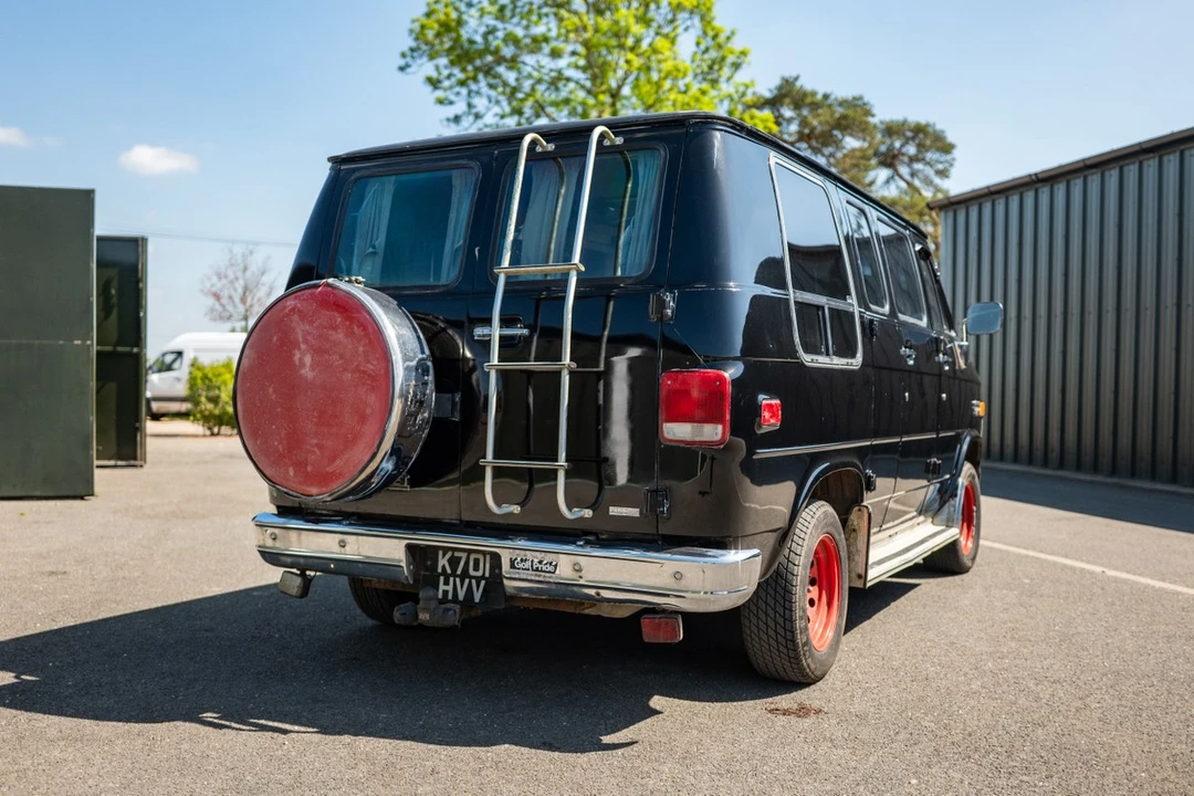 1993 Chevrolet G-Series Van - Image 12 of 30