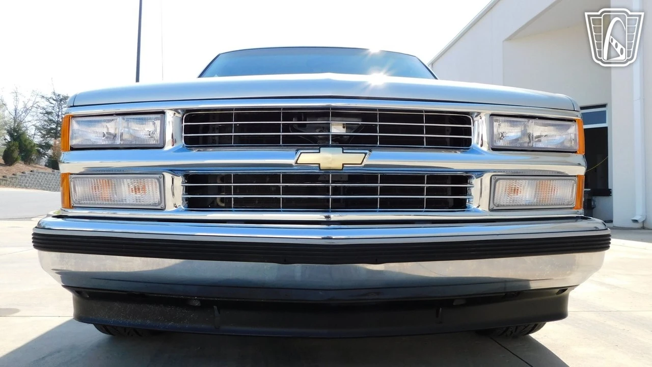 1993 Chevrolet C/K 4th Gen - Image 3 of 12