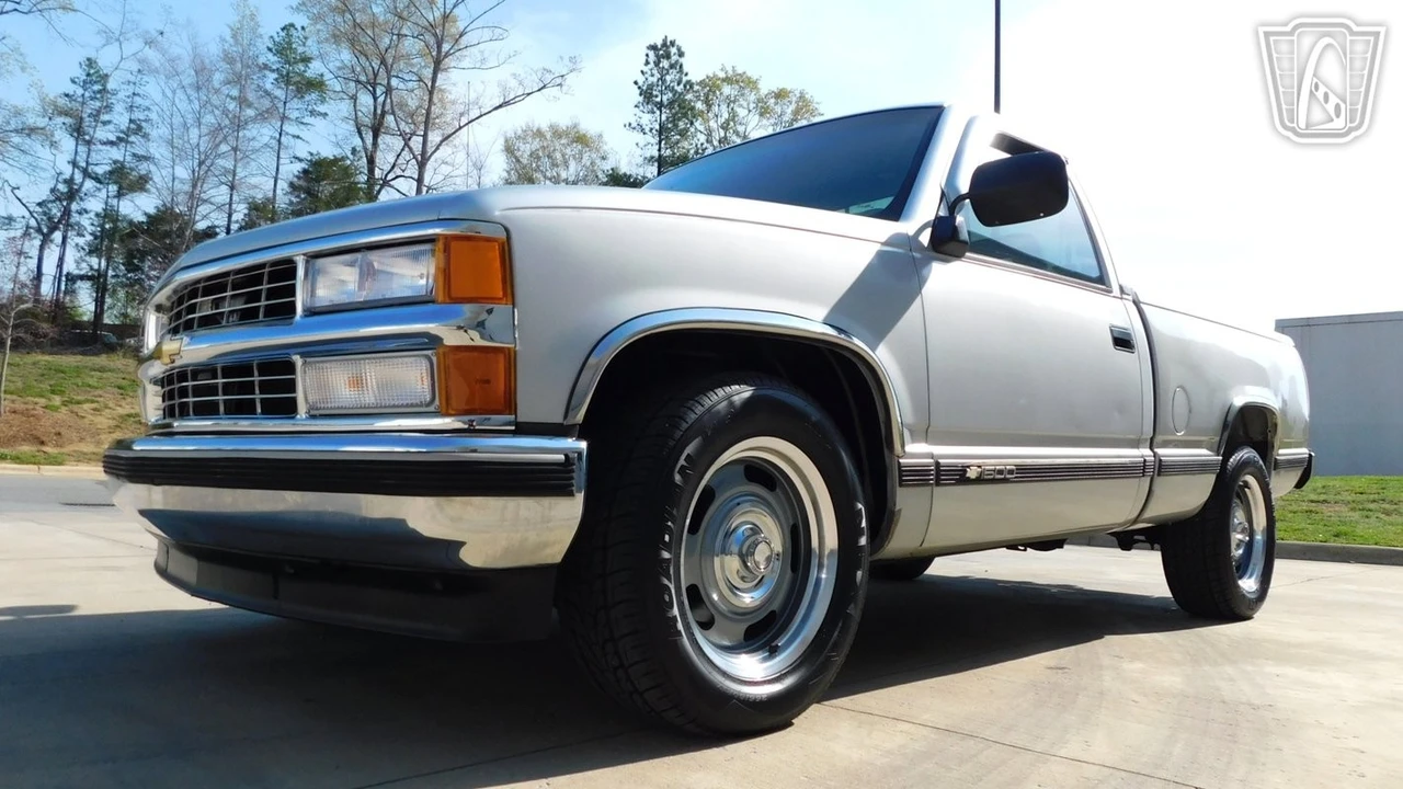 1993 Chevrolet C/K 4th Gen - Image 6 of 12
