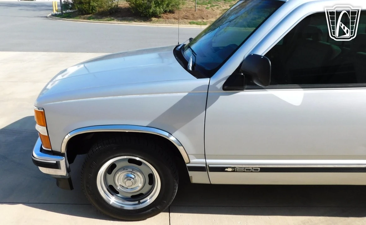 1993 Chevrolet C/K 4th Gen - Image 11 of 12