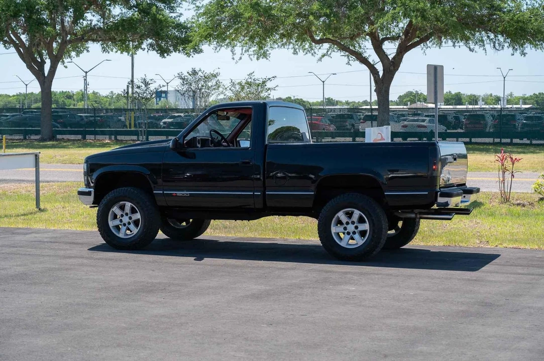 1993 Chevrolet C/K - Image 17 of 31