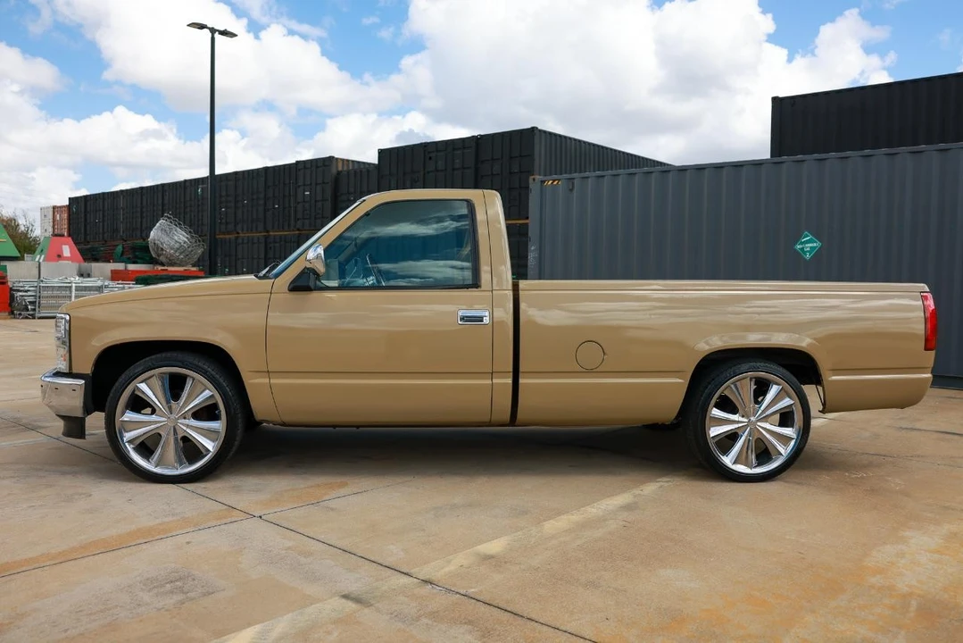 1993 Chevrolet C/K 4th Gen - Image 3 of 12