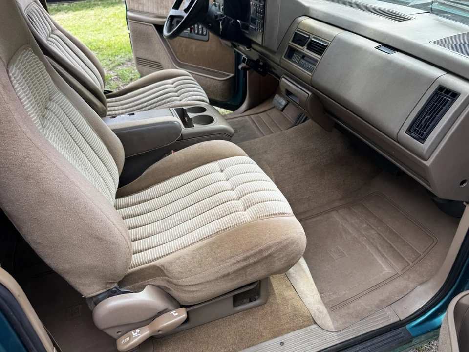 1993 Chevrolet C/K 4th Gen - Image 19 of 24