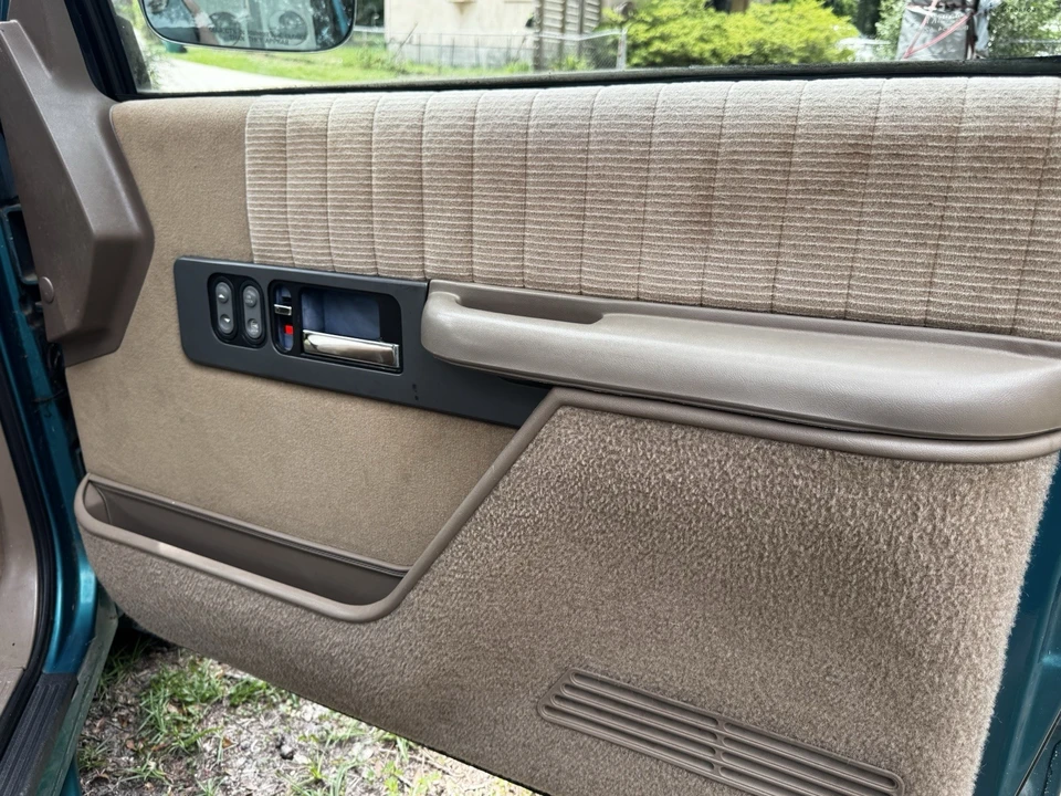 1993 Chevrolet C/K 4th Gen - Image 21 of 24