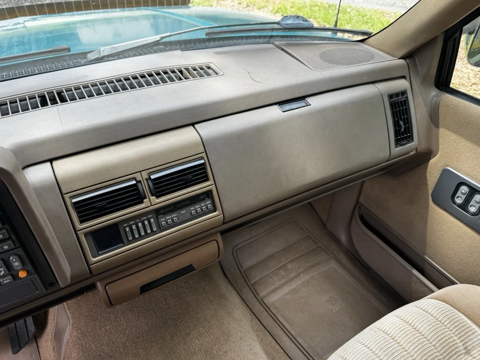 1993 Chevrolet C/K 4th Gen - Image 16 of 24