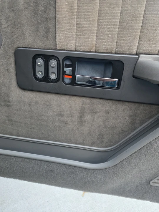 1993 Chevrolet C/K 4th Gen - Image 6 of 11
