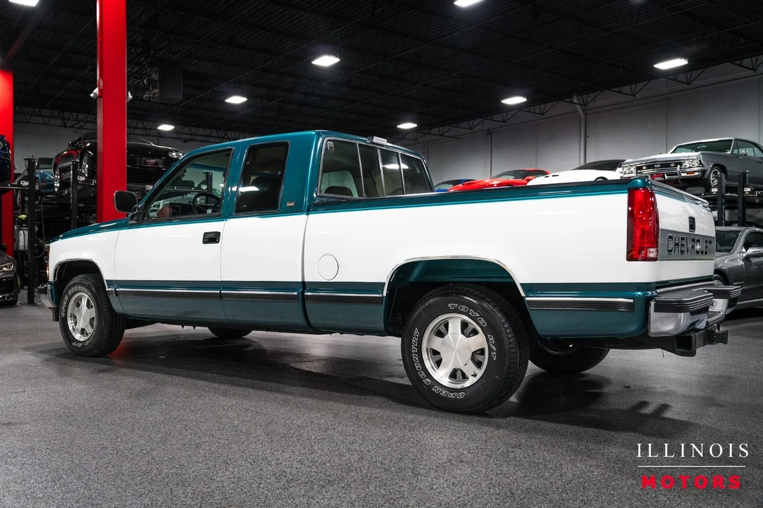 1993 Chevrolet C/K 4th Gen - Image 3 of 31