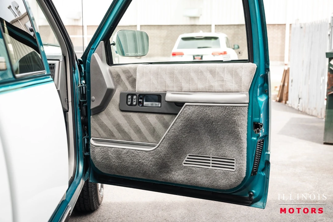 1993 Chevrolet C/K 4th Gen - Image 26 of 31