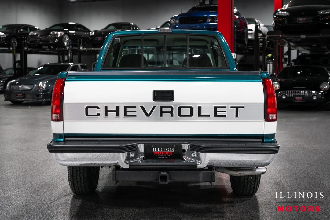 1993 Chevrolet C/K 4th Gen - Image 4 of 31