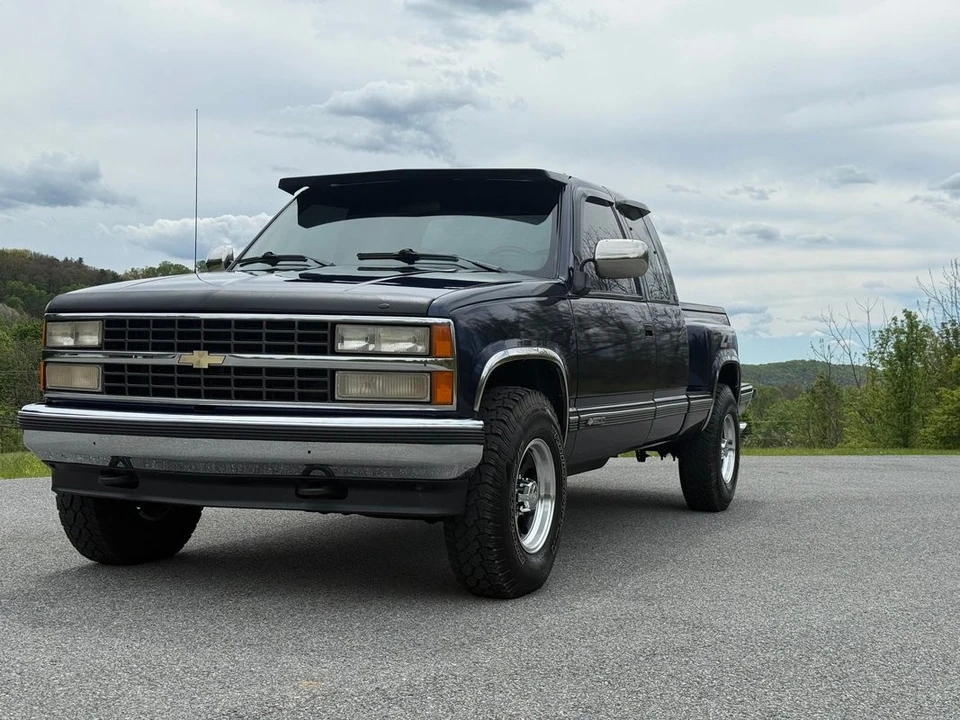 1993 Chevrolet C/K 4th Gen - Image 2 of 31