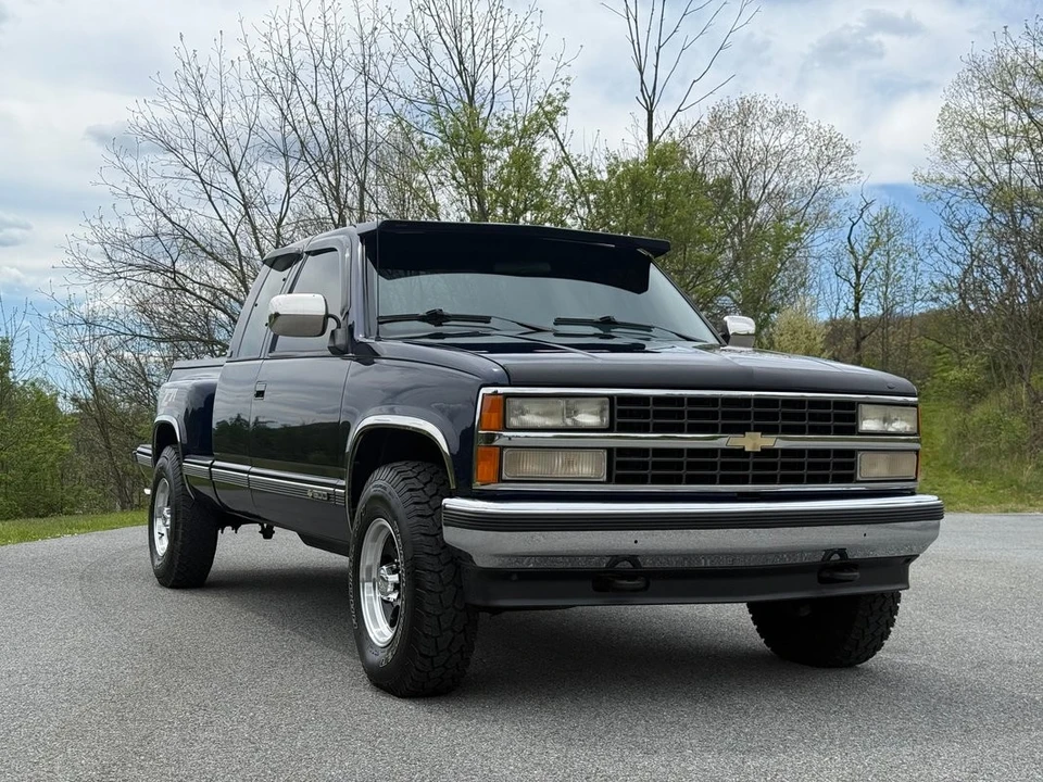 1993 Chevrolet C/K 4th Gen - Image 4 of 31