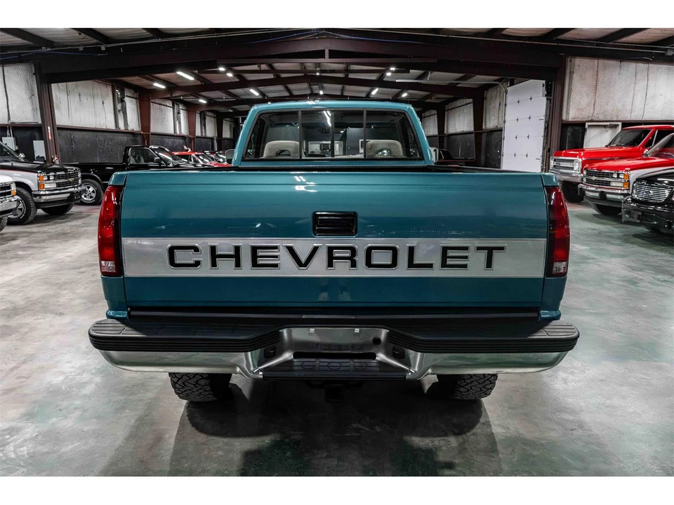 1993 Chevrolet C/K 4th Gen - Image 4 of 21