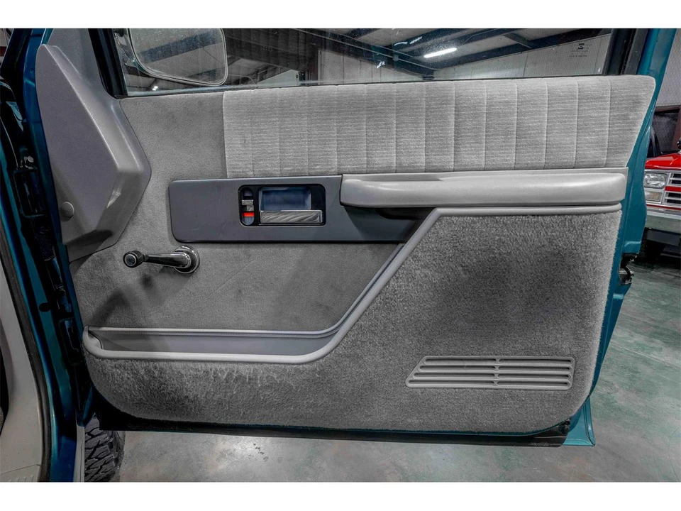 1993 Chevrolet C/K 4th Gen - Image 15 of 21