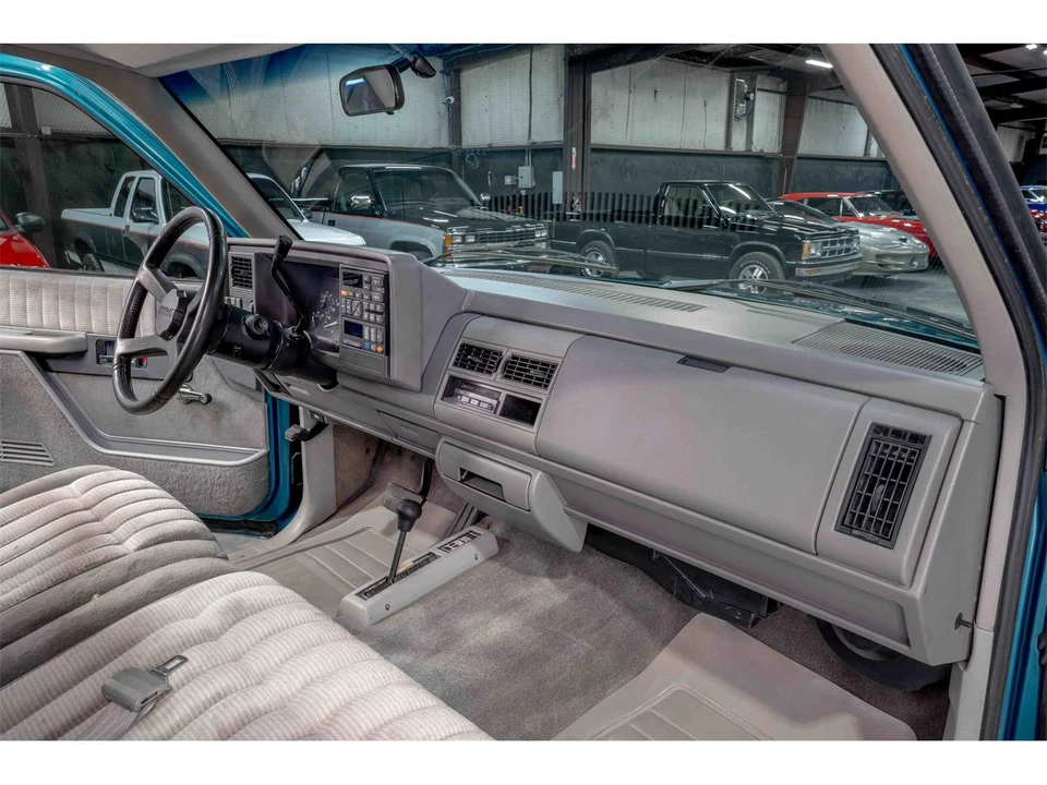 1993 Chevrolet C/K 4th Gen - Image 17 of 21
