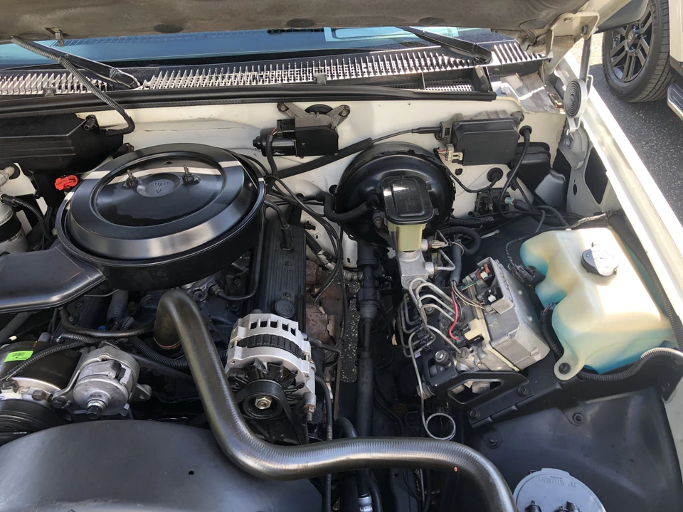 1993 Chevrolet K5 Blazer 3rd Gen - Image 4 of 15