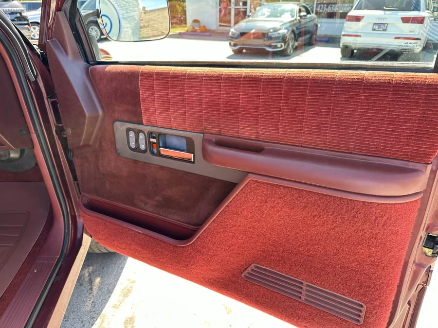 1993 Chevrolet C/K 4th Gen - Image 9 of 10