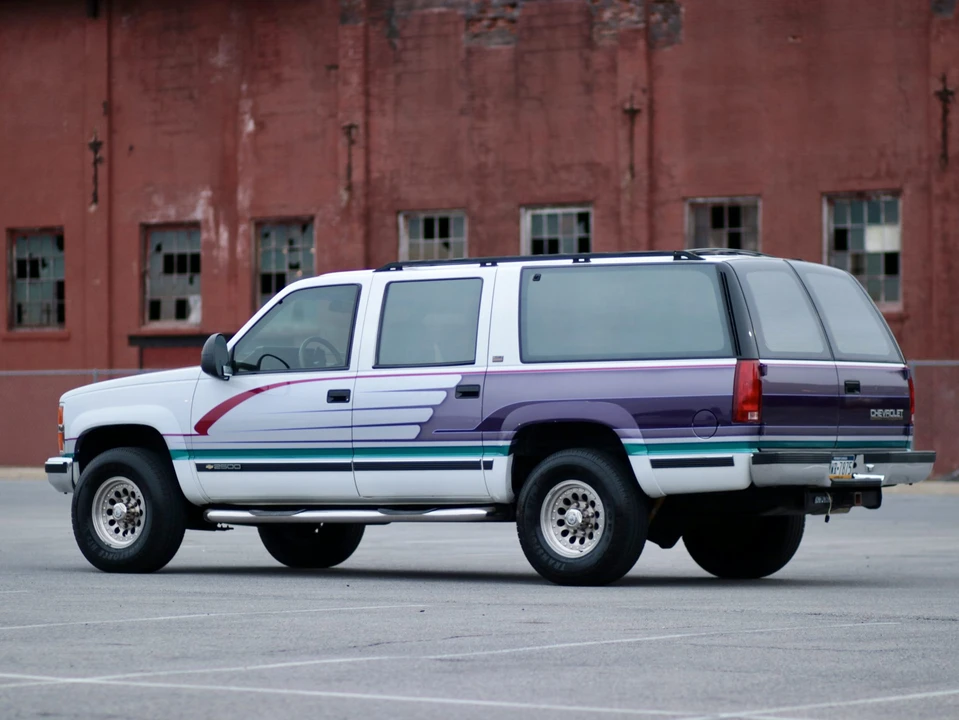 1993 Chevrolet Suburban 8th Gen - Image 7 of 31