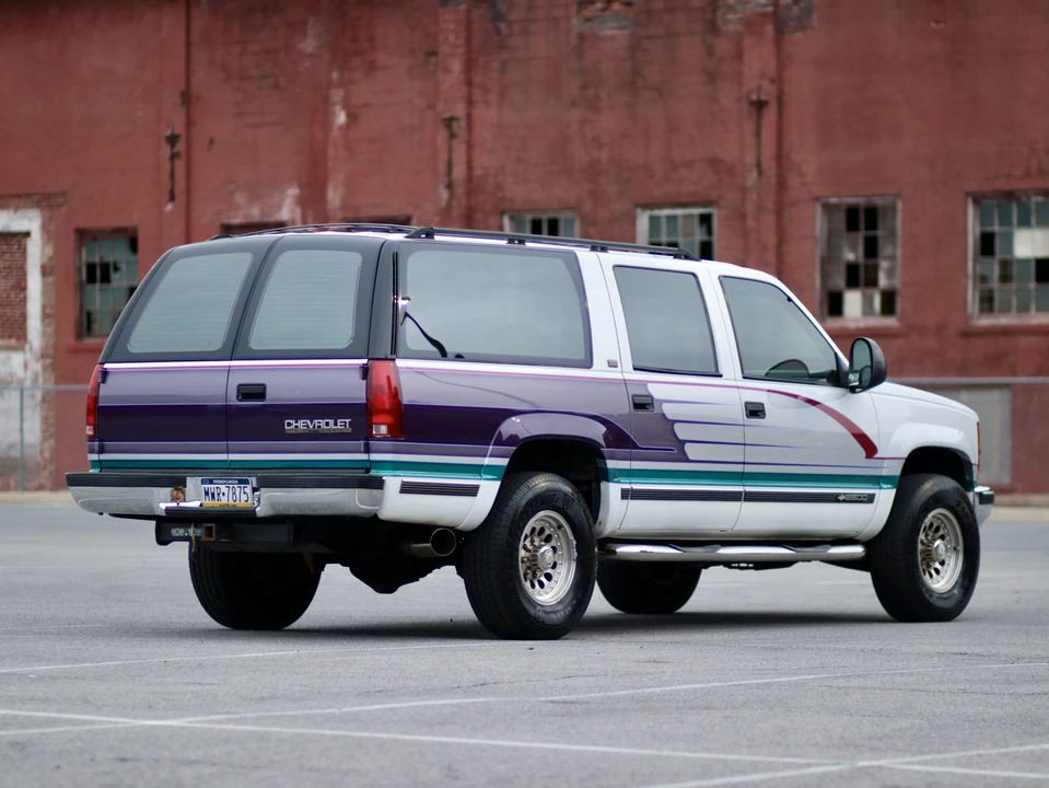 1993 Chevrolet Suburban 8th Gen - Image 10 of 31