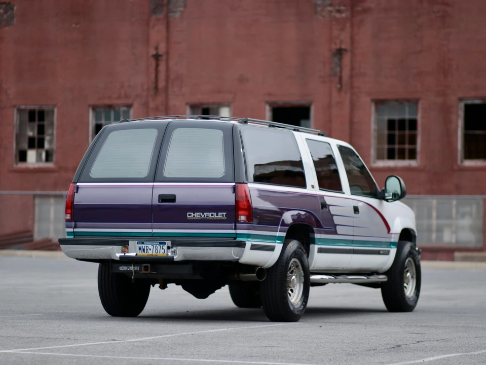 1993 Chevrolet Suburban 8th Gen - Image 9 of 31