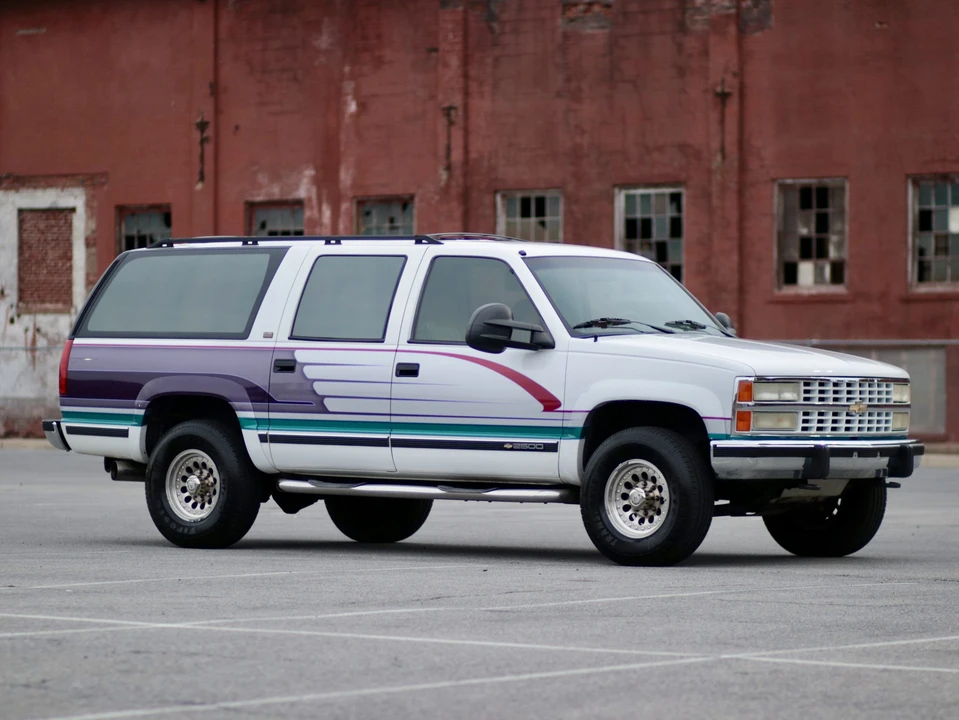1993 Chevrolet Suburban 8th Gen - Image 13 of 31