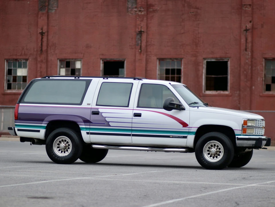 1993 Chevrolet Suburban 8th Gen - Image 12 of 31