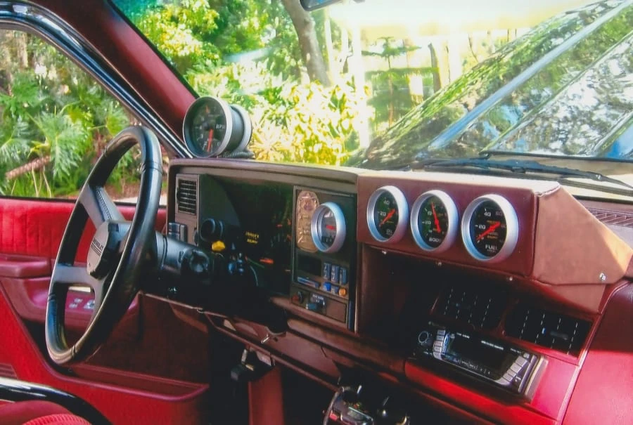 1993 Chevrolet K5 Blazer 3rd Gen - Image 11 of 12