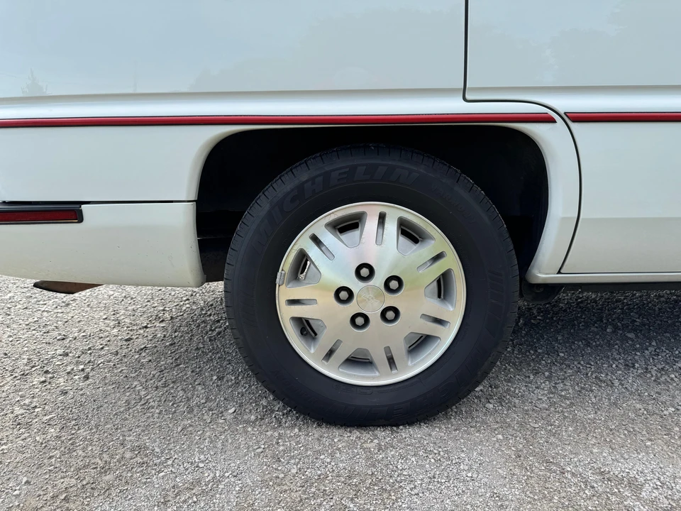 1993 Chevrolet Lumina - Image 19 of 31