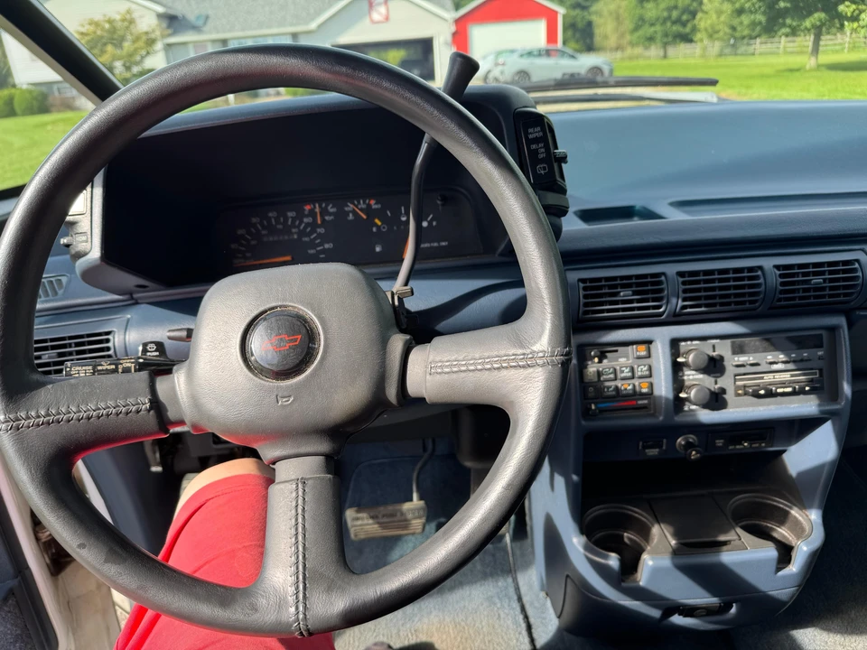 1993 Chevrolet Lumina - Image 28 of 31
