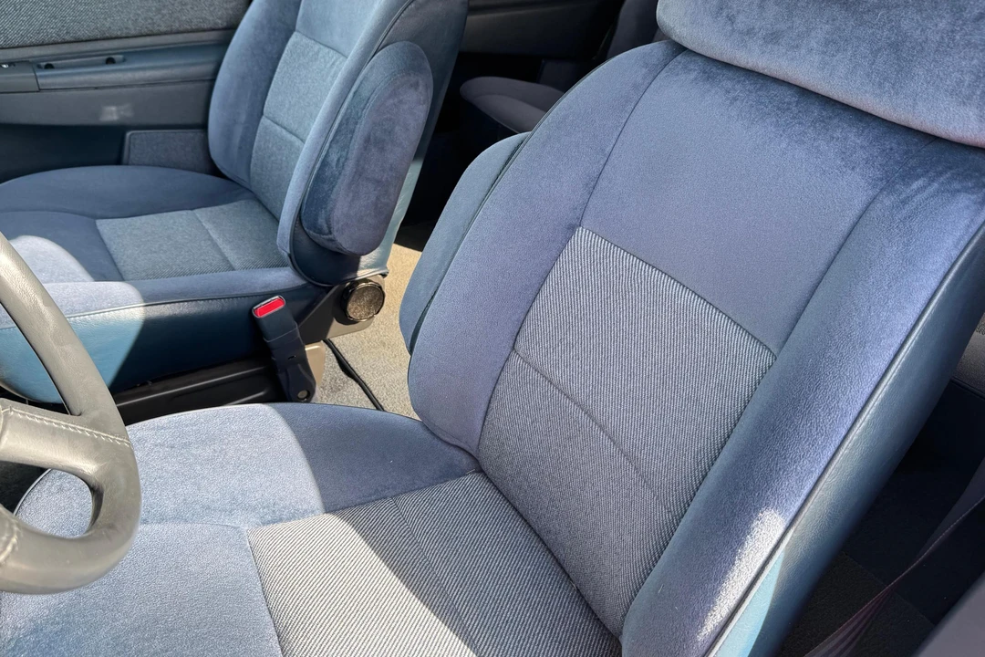 1993 Chevrolet Lumina - Image 22 of 31