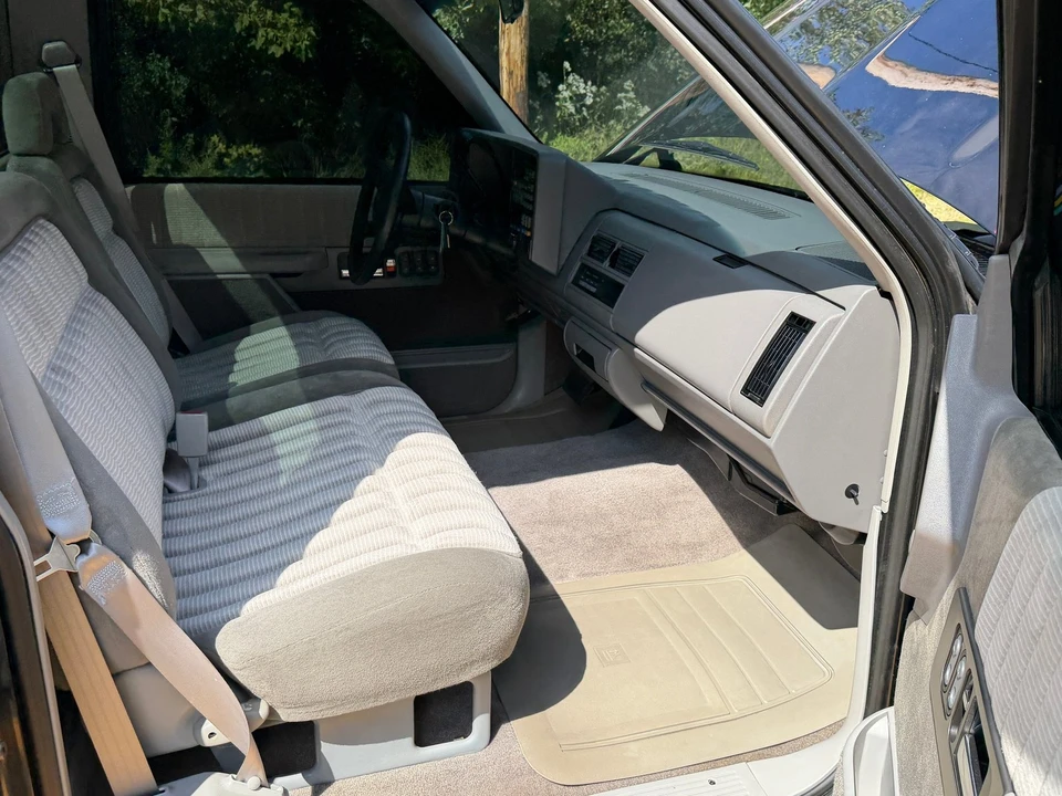 1993 Chevrolet C/K 4th Gen - Image 21 of 31